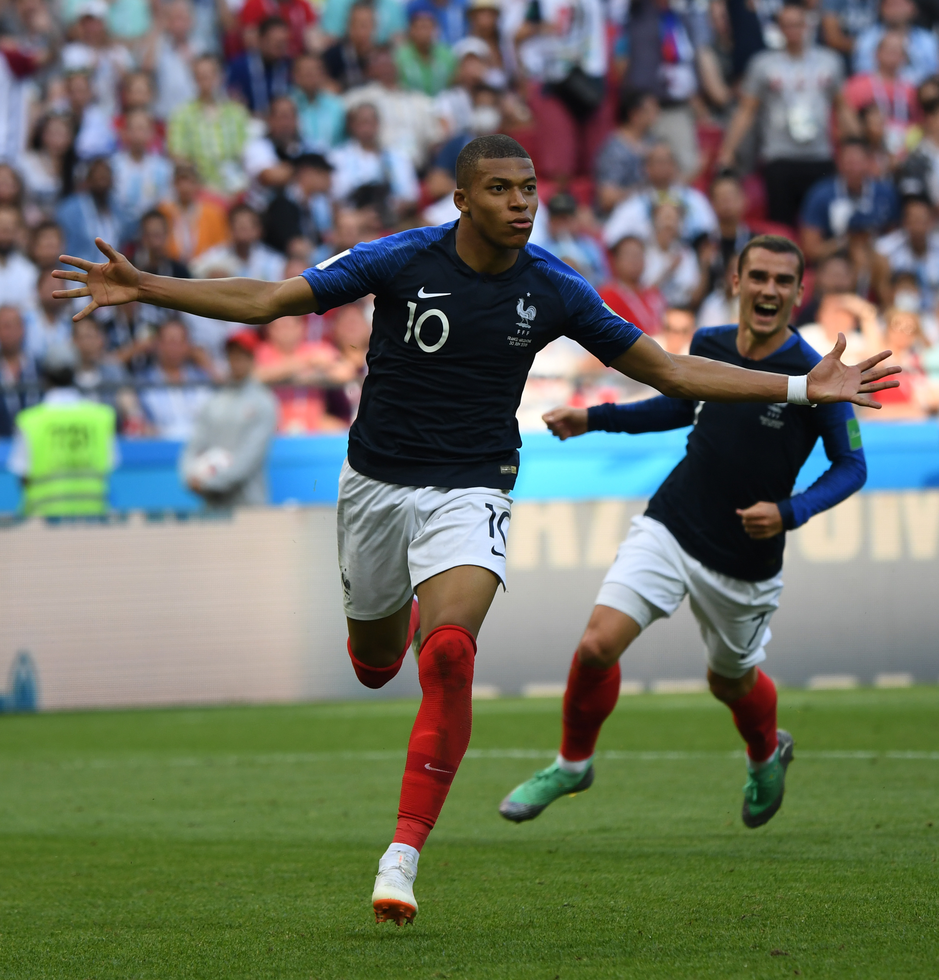 都体：阿切尔比、德弗赖和达米安将在赛季末合同到期后离队