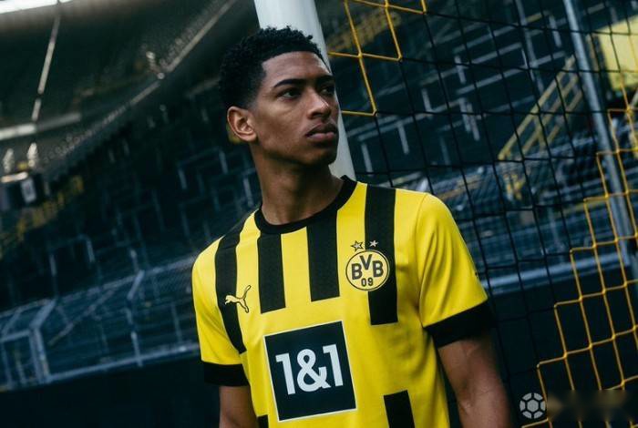 王俊杰27分，三分球9中7；林葳23分。中国男篮有救了