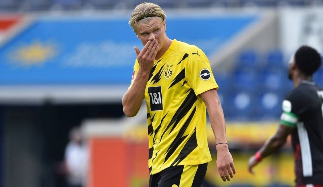 《街霸6》再次出现离谱事件，选手血量计算错误，提前起身庆祝被反杀