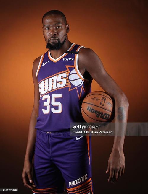 CBA：青岛队强势发挥 主场击败上海