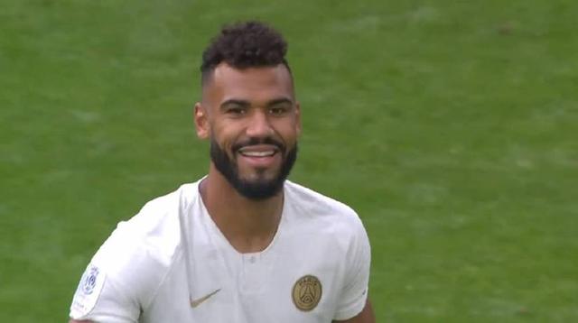 NBA-快船逆转活塞 小卡持球强突