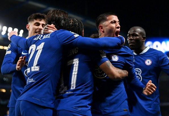 海港战武里南联海报：以物理试卷为背景，解“南”题